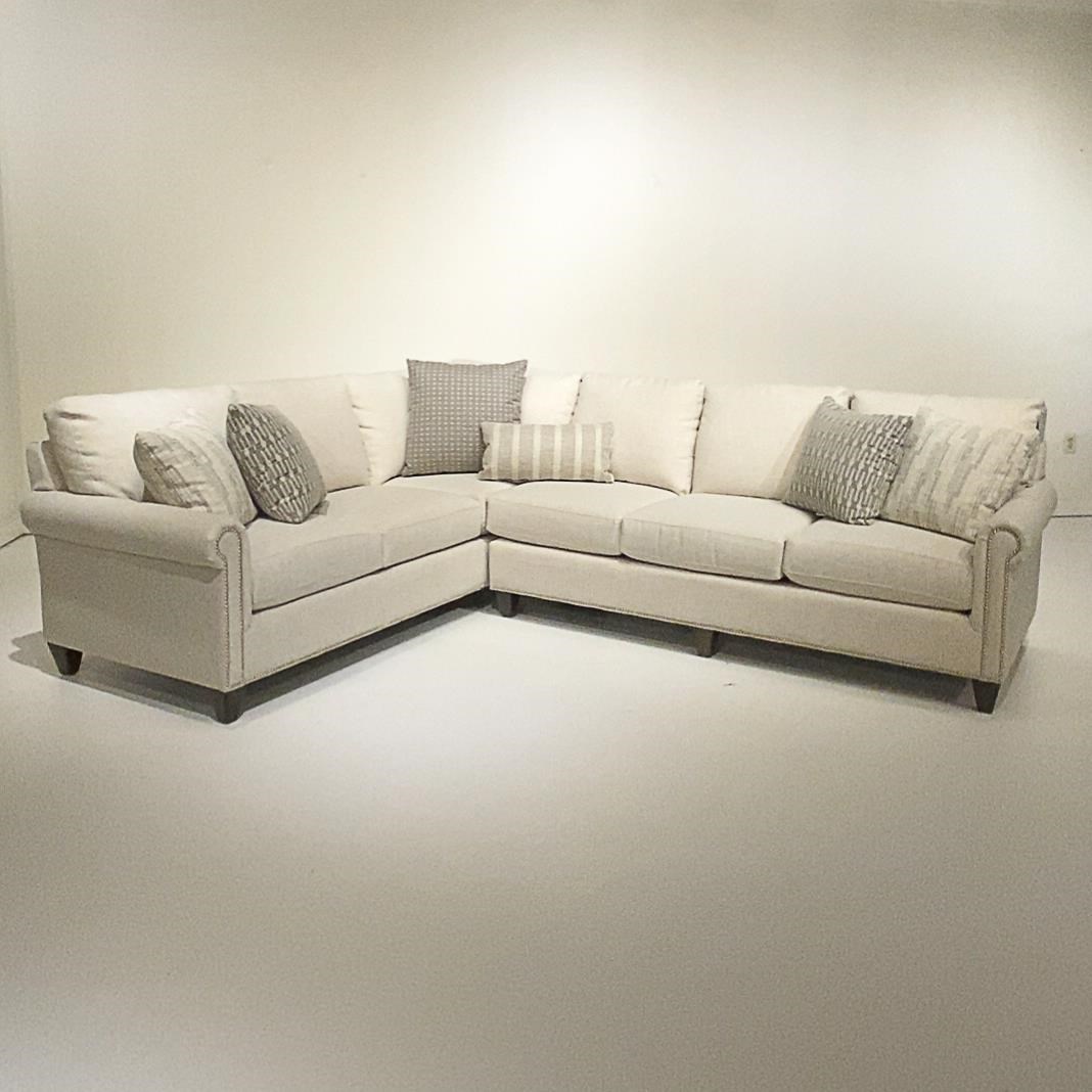 Bassett sofa outlet with chaise
